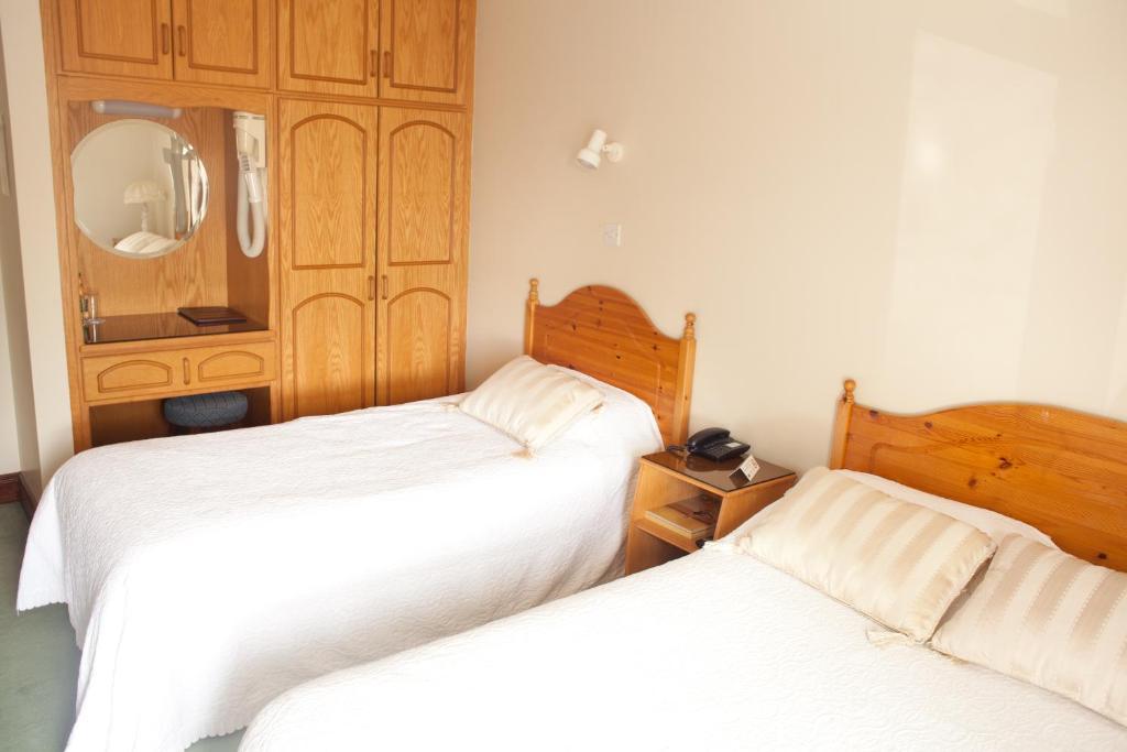 Grovemount House Hotel Ennistimon Szoba fotó